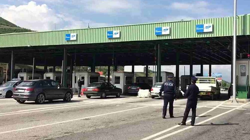 Crossing the Albanian Border by Car or Bus